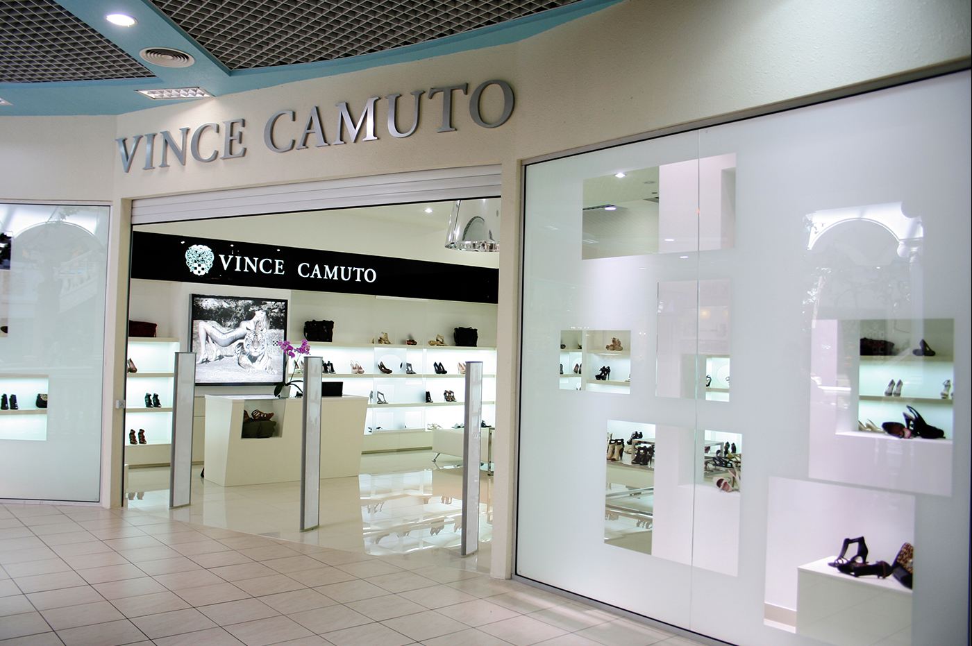 boutique Vince Camuto