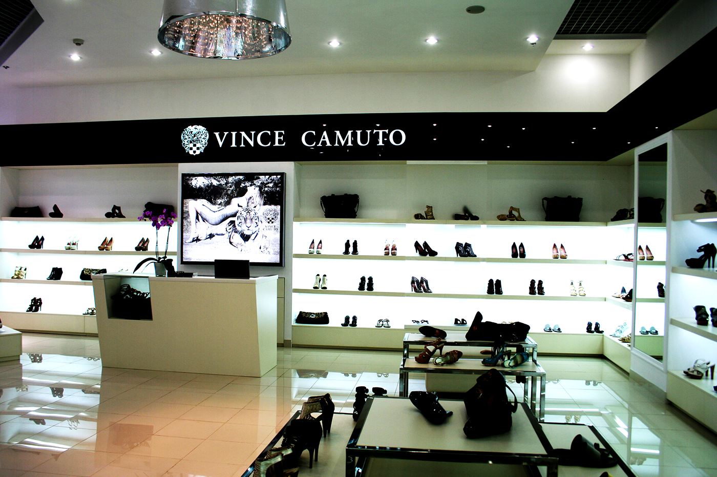 boutique Vince Camuto
