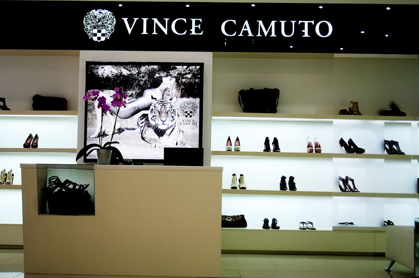 boutique Vince Camuto